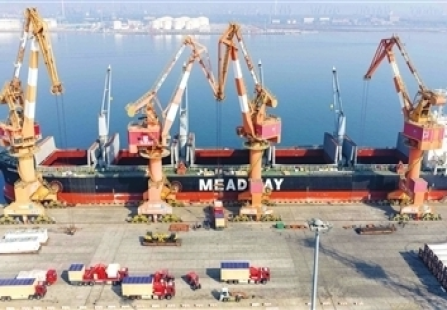 共建“一带一路”重点项目核心装备在津启运