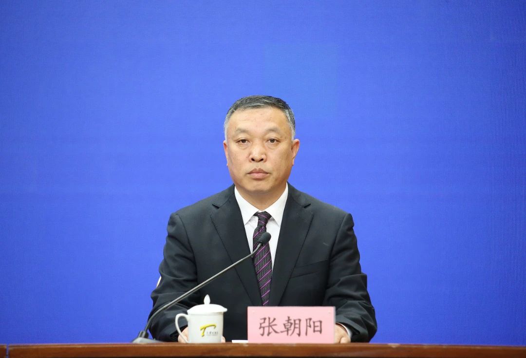 zhangchaoyang.jpg